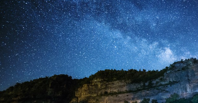 Stars in the night sky. Photo ID 43577733 © Benjamin King | Dreamstime.com